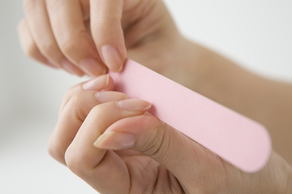痛くなることもある二枚爪の治し方と、予防のためのお手入れ方法